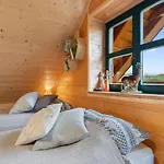 Chalet Srub Pohodar By Interhome Benesov nad Cernou