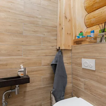 Шале Srub Pohodar By Interhome Benesov nad Cernou